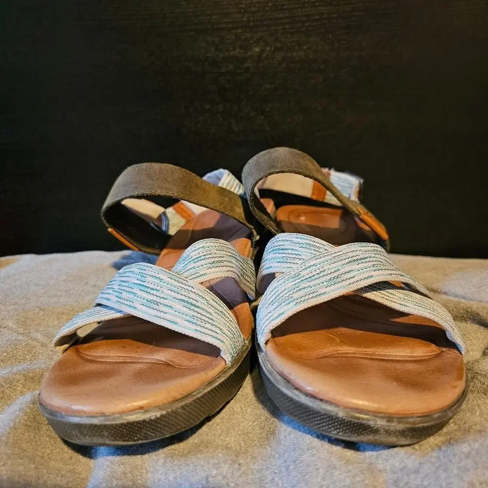 Keen‎ womans Vapor skyline comfort wedge sandals size 10